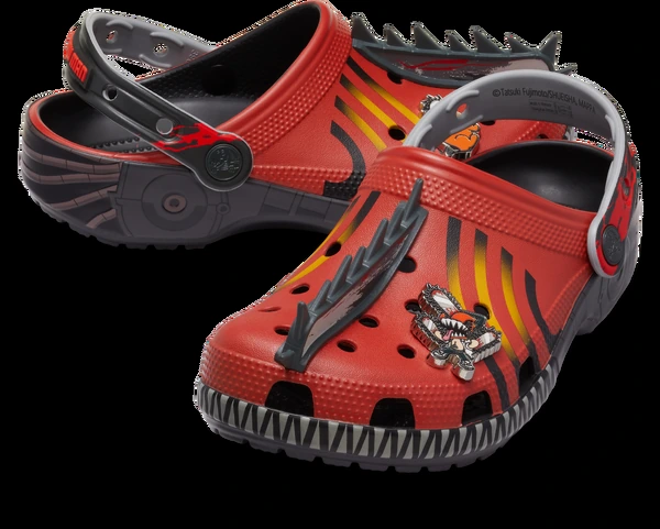Imagem de divulgação relacionada a Chainsaw Man ganha coleção de Crocs com modelos de Denji, Power e Pochita